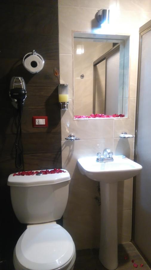 Hotel Claudia Macuspana エクステリア 写真